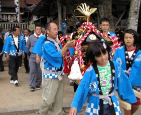 薮御輿の宮出