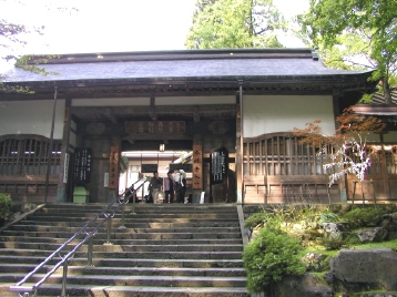 通用門