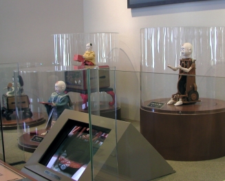 種々のからくり人形の展示館
