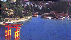 船上よりの厳島神社