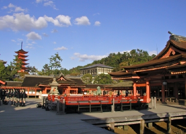 厳島神社遠望